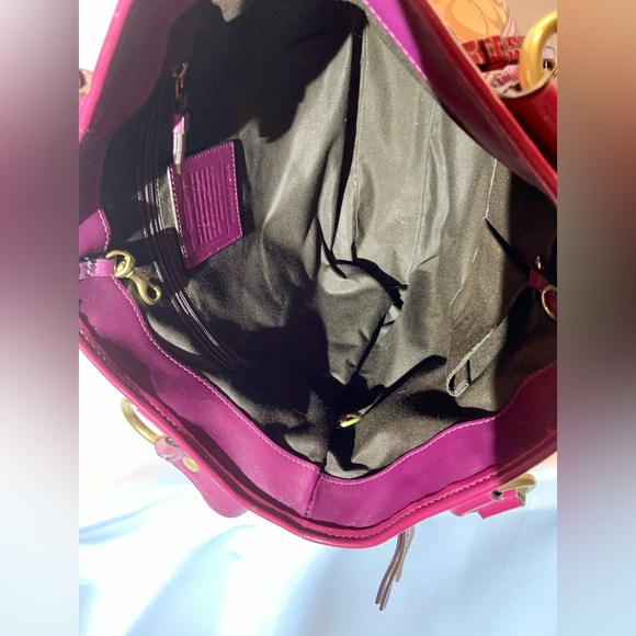 🌺🌺Host Pick 11/9!!!  Gorgeous Coach Logo fabric & Fushia leather Tote - Picture 11 of 16